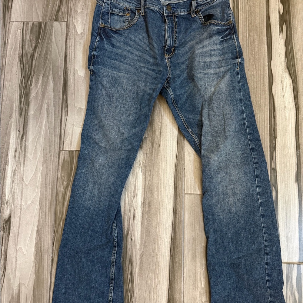 Wrangler Men's Medium Blue Slim Bootcut Jeans